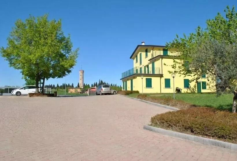 ホテル Albergo Quattro Pini