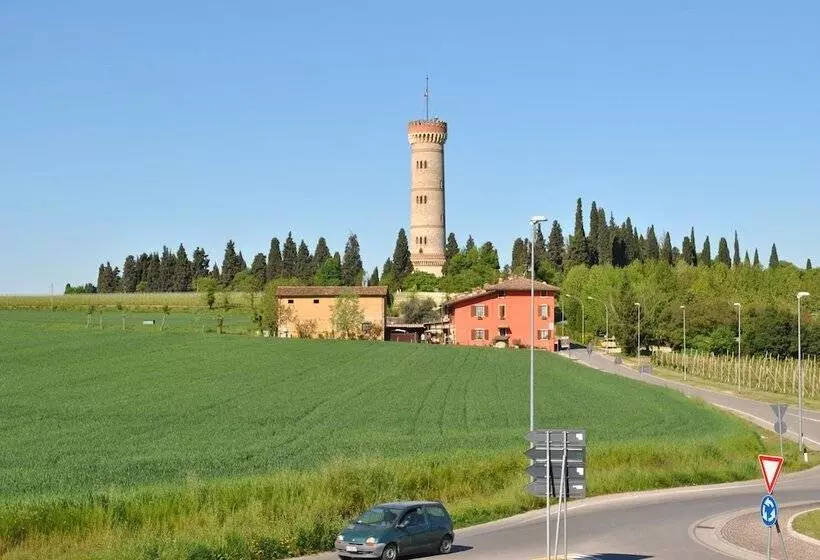 ホテル Albergo Quattro Pini
