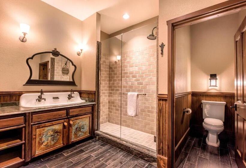 فندق Big Cypress Lodge