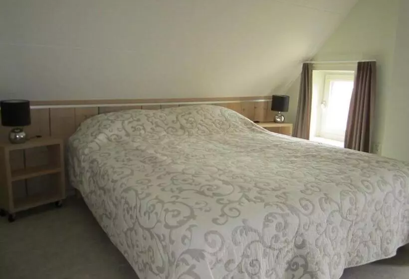 ホテル De Martiene Plats B&b & Appartement