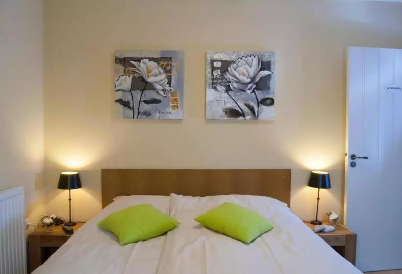 ホテル De Martiene Plats B&b & Appartement