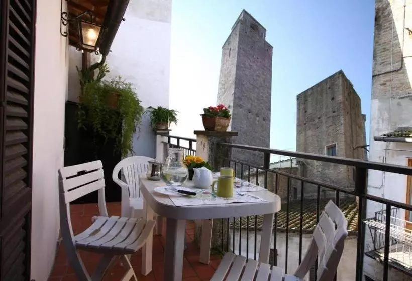 ホテル Fabio Apartments San Gimignano