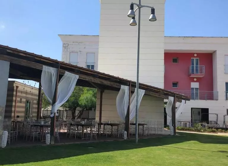 ホテル Glemerald Hostel
