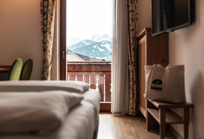 Отель Goldene Rose