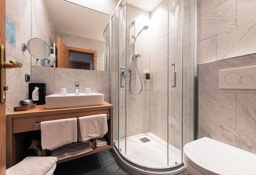 Отель Goldene Rose