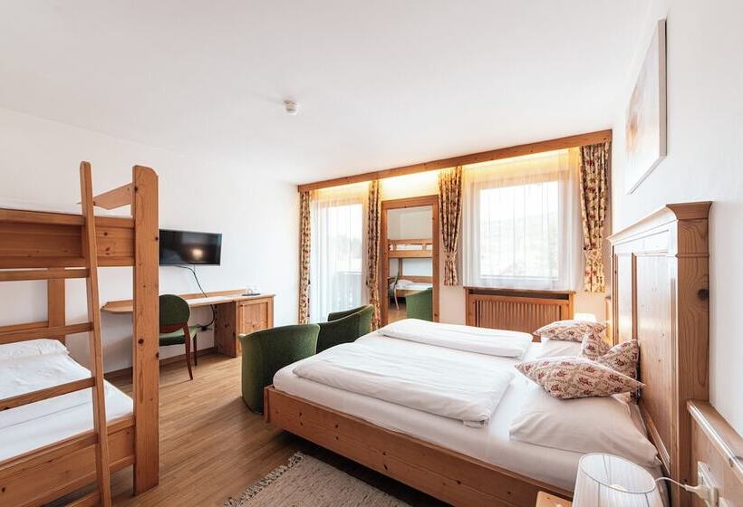 Отель Goldene Rose