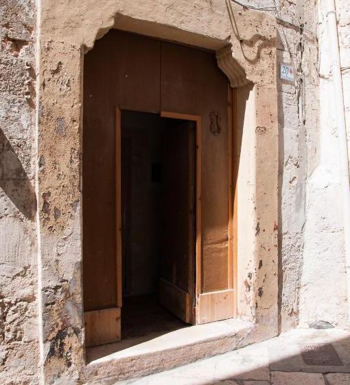 בית מלון כפרי Helloapulia Monopoli Center