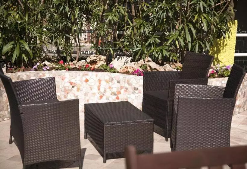 هتل Locanda Del Picchio
