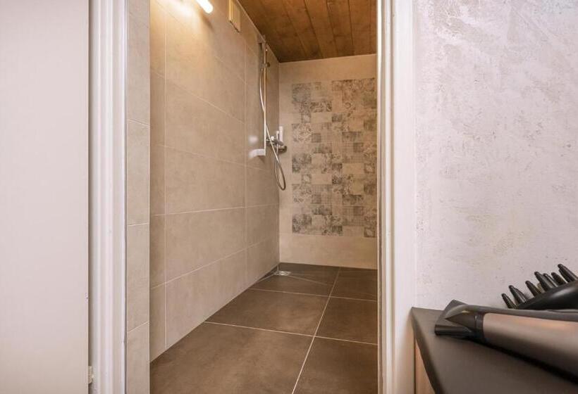 בית מלון כפרי Acherl