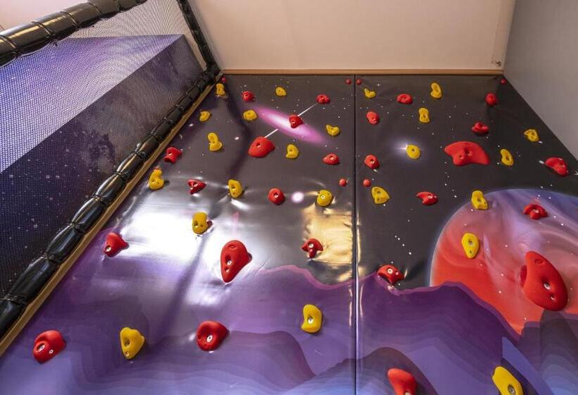 בית מלון כפרי Acherl