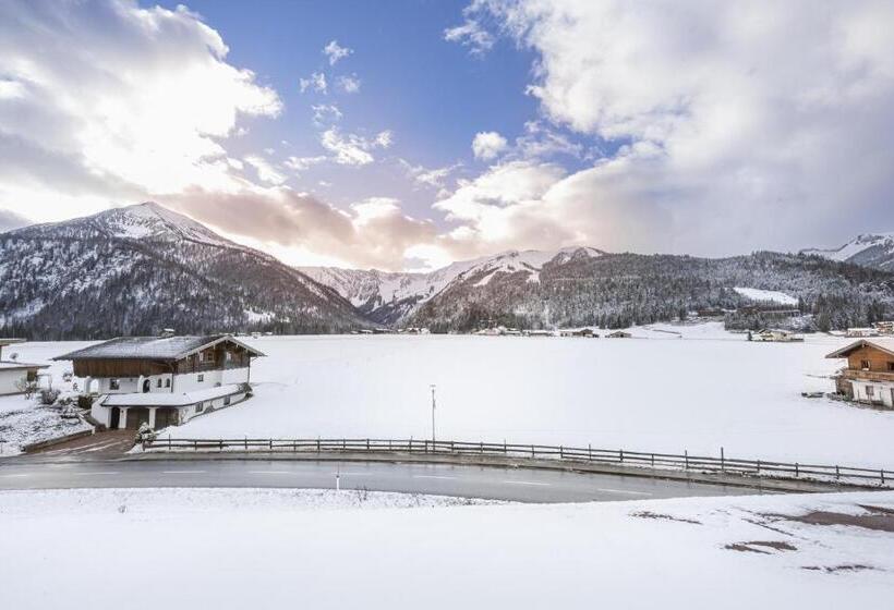 בית מלון כפרי Acherl