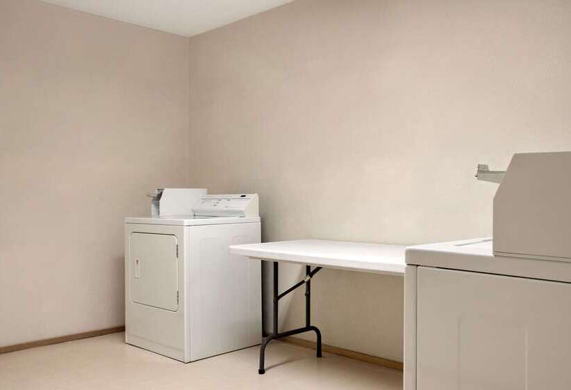 酒店 Travelodge By Wyndham Fort Scott