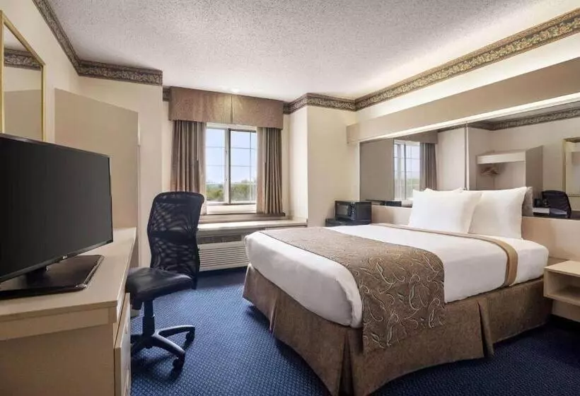 Hotelli Travelodge By Wyndham Fort Scott