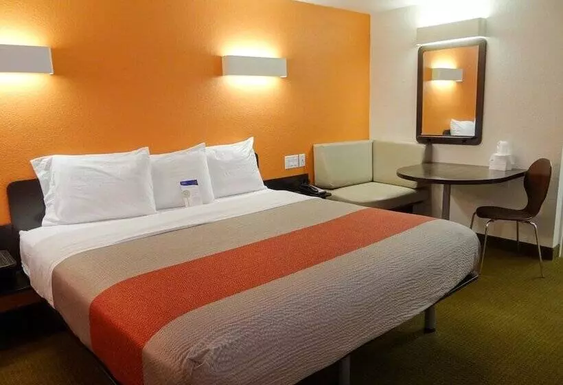 Motel 6 Erie, Pa