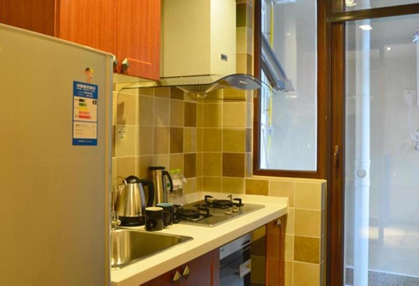 Отель Chengdu Tujia Vacation Rentals Ludao International Community