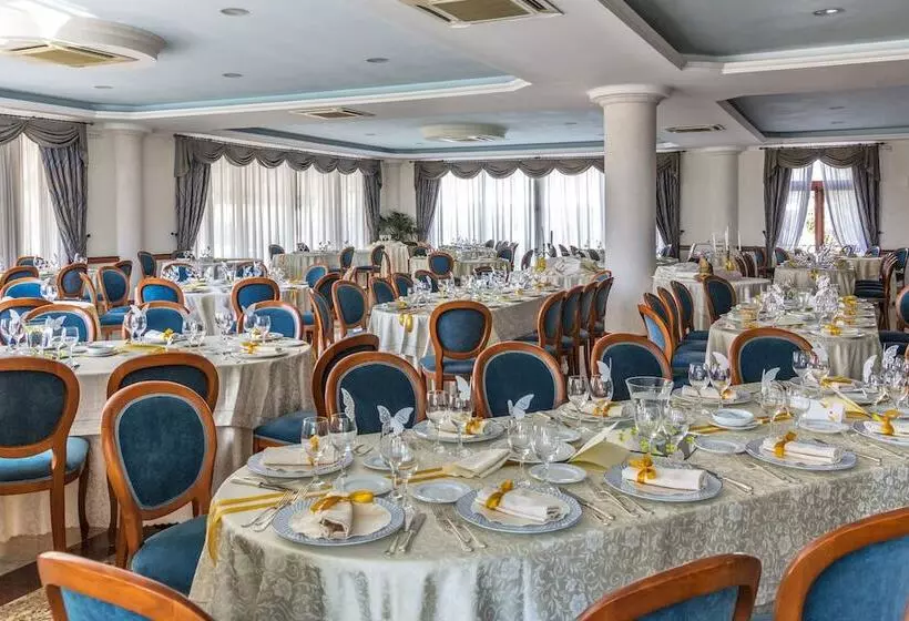 ホテル Club Residence La Castellana