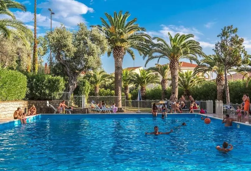 ホテル Club Residence La Castellana