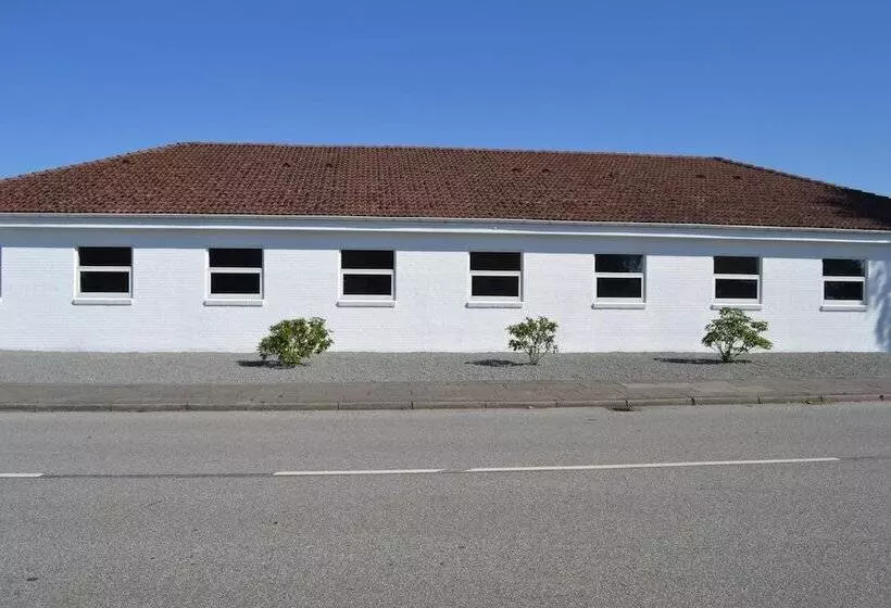 Dolphin Hotel Annex