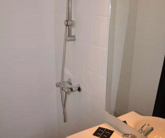 Dolphin Hotel Annex