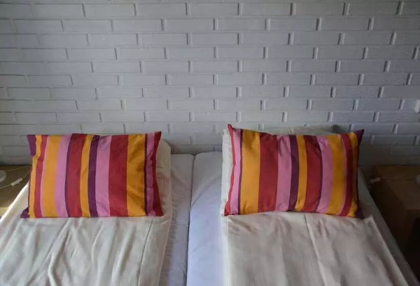 Dolphin Hotel Annex
