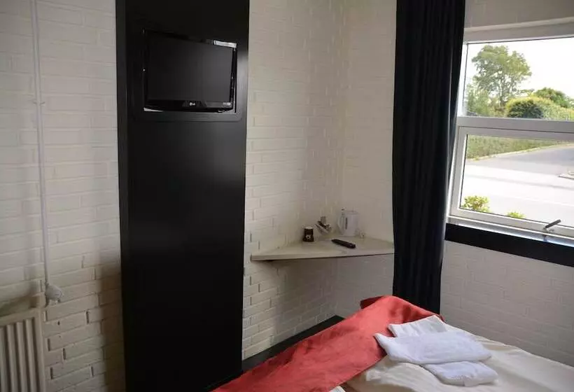 Dolphin Hotel Annex