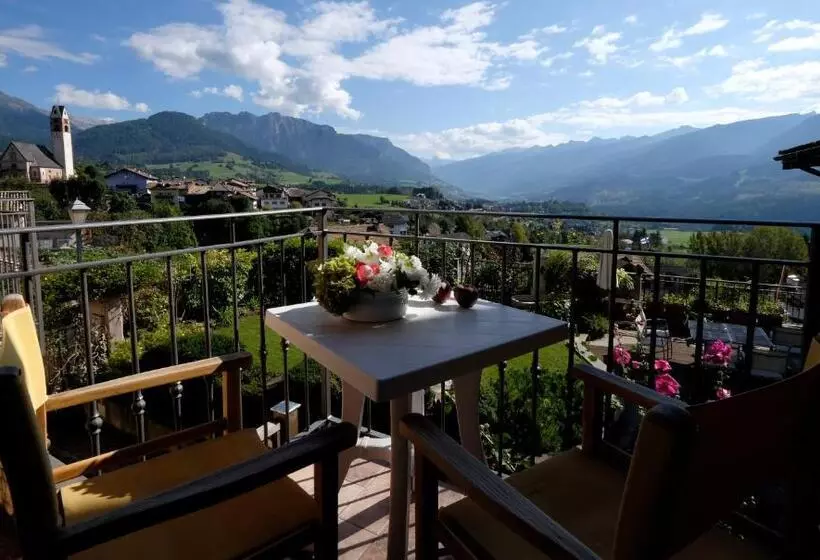 Hotelli Residenza Bagni & Miramonti