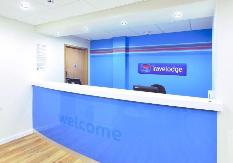 فندق Travelodge London Raynes Park