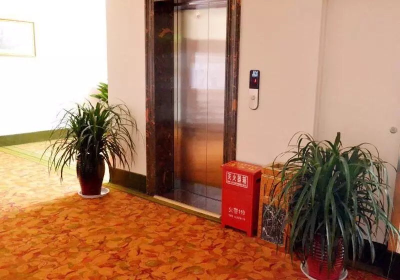 ホテル Greentree Inn Shandong Qingdao Jiaozhou Bus Terminal Station Hai Er Avenue Express
