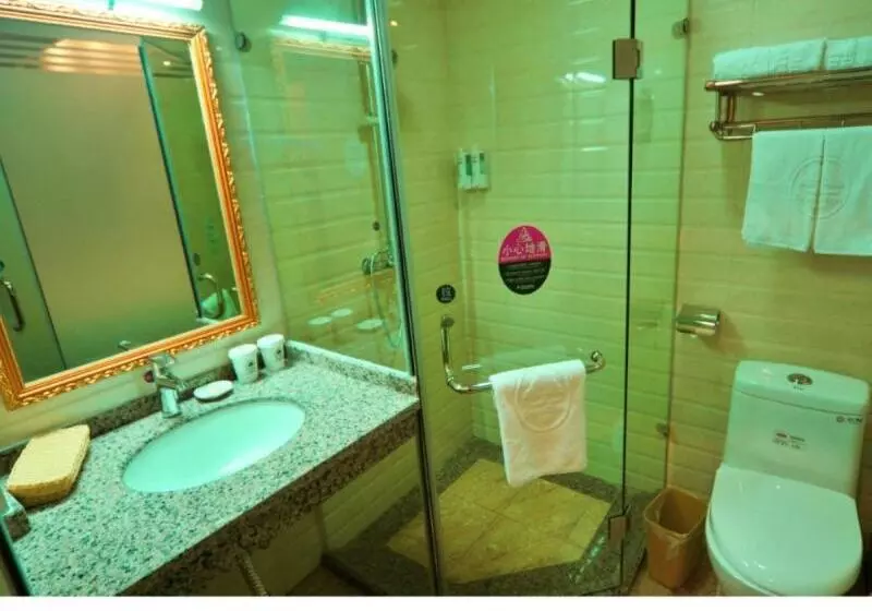 Hotelli Greentree Inn Yunnan Kunming Chenggong University City Shilin Street Express