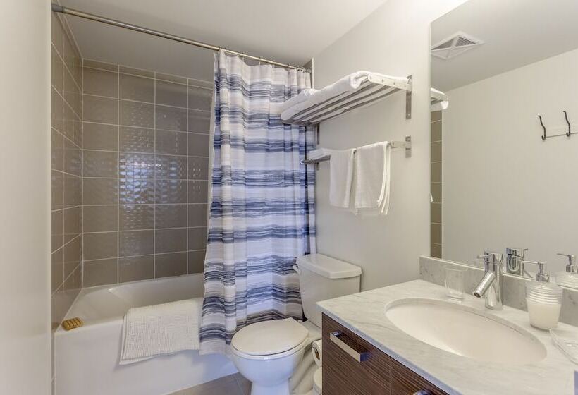 Aoc Suites Luxury Condo City View