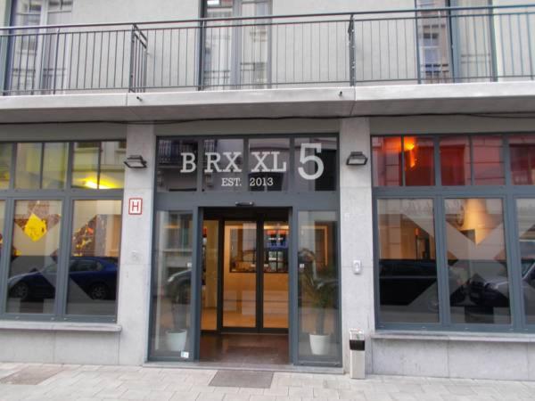 هتل Brxxl 5 City Centre Hostel