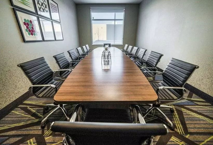 ホテル Holiday Inn Express & Suites   West Edmonton Mall Area, An Ihg