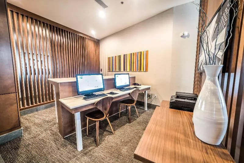 ホテル Holiday Inn Express & Suites   West Edmonton Mall Area, An Ihg