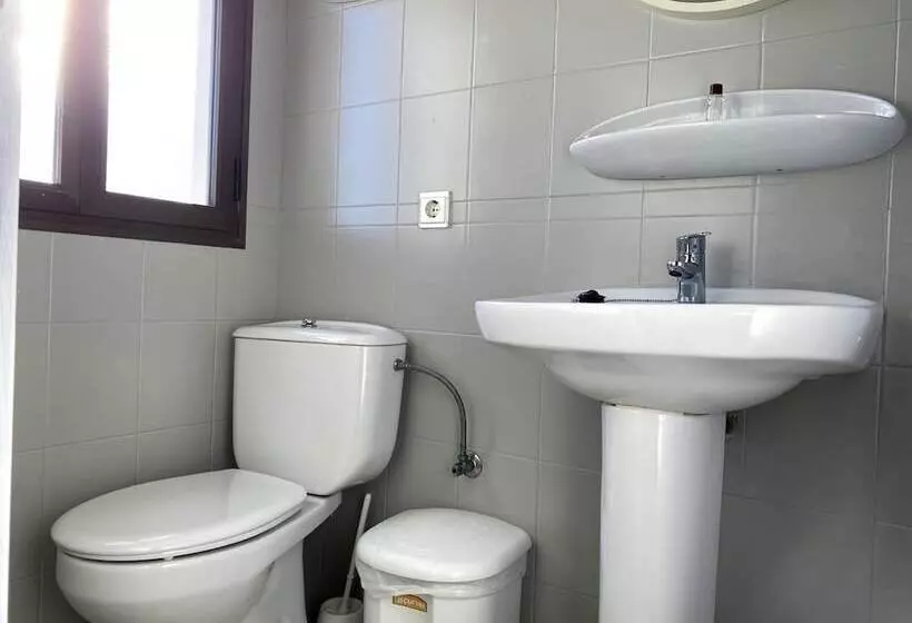 هتل Hostal Bellavista Formentera