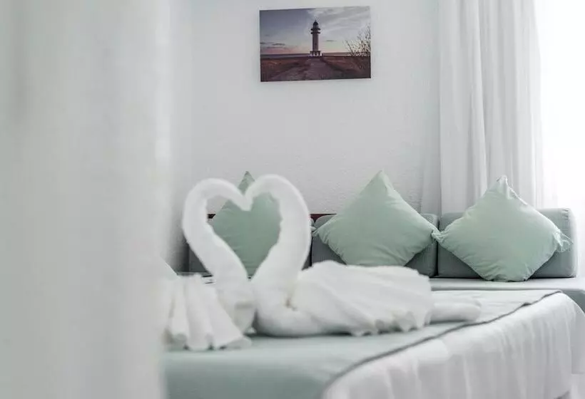 هتل Hostal Bellavista Formentera