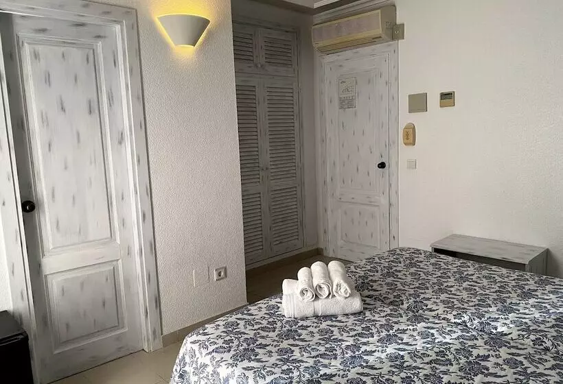 هتل Hostal Bellavista Formentera