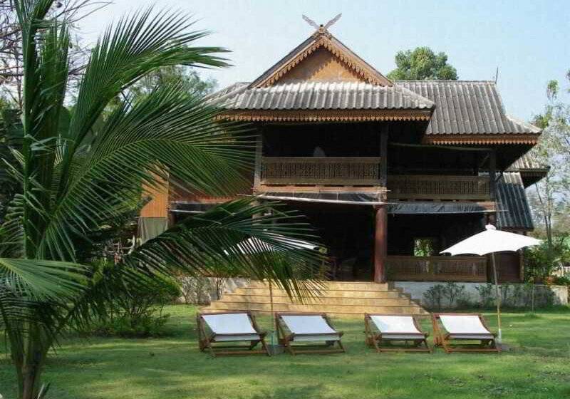هتل Ruenthairimhaad Resort