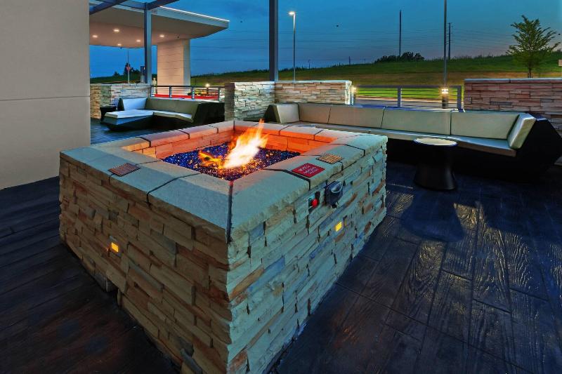 فندق Springhill Suites By Marriott Tulsa At Tulsa Hills