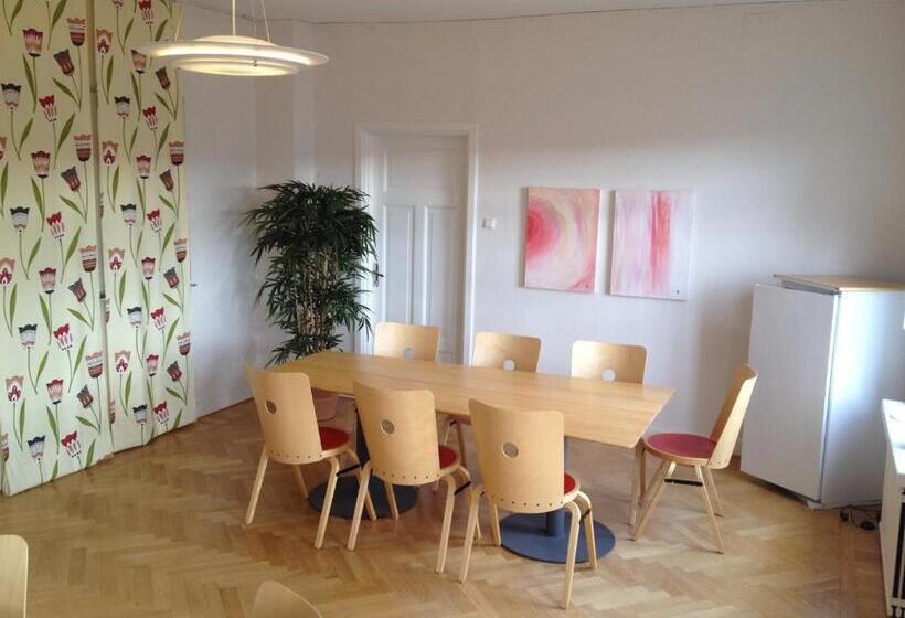 åhus B&b Och Vandrarhem