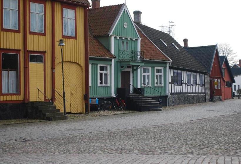 åhus B&b Och Vandrarhem