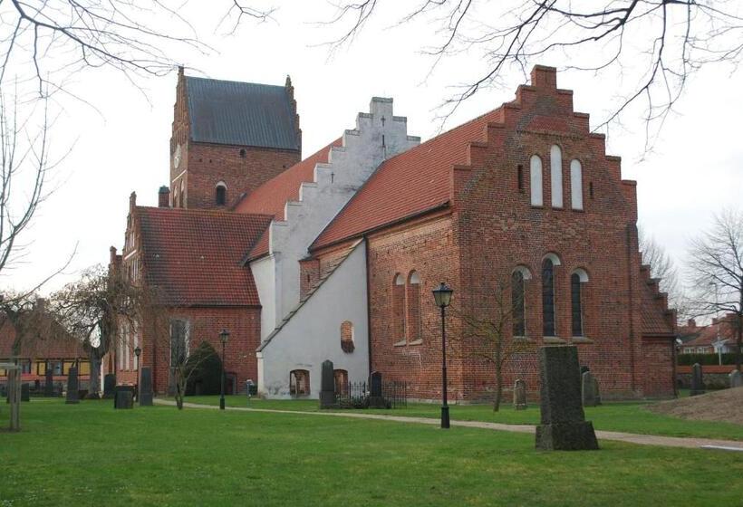 åhus B&b Och Vandrarhem