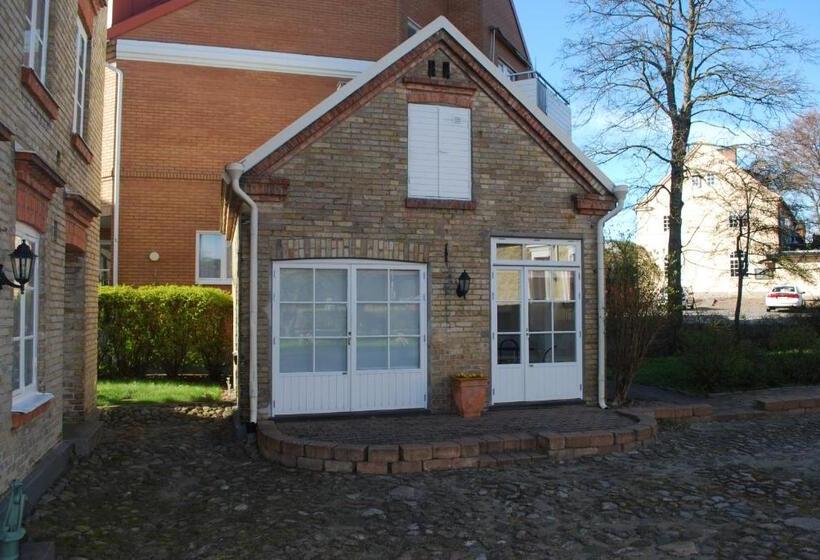 åhus B&b Och Vandrarhem