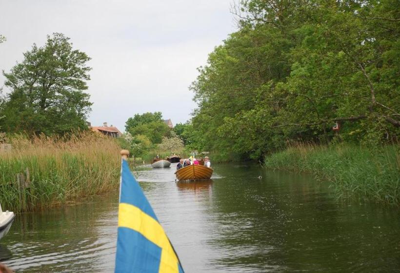 åhus B&b Och Vandrarhem