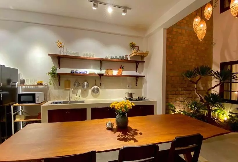 هاستل Okra Hoian