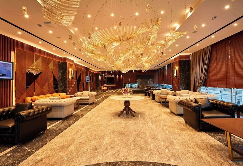 בית מלון כפרי Ramada By Wyndham Istanbul Umraniye