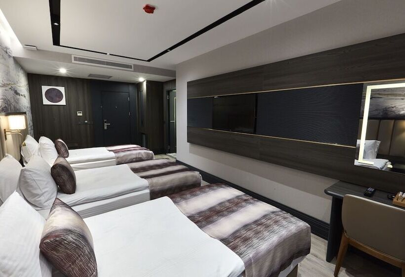 בית מלון כפרי Ramada By Wyndham Istanbul Umraniye