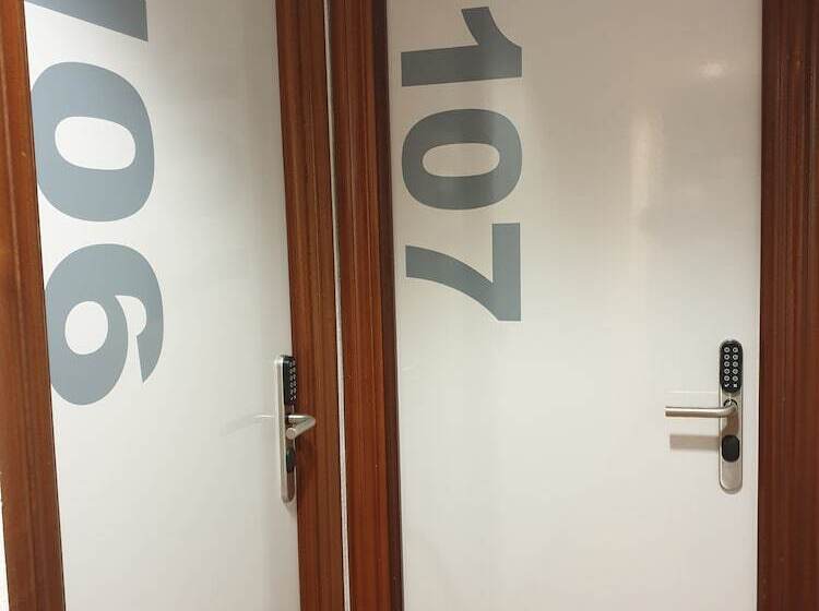 בית מלון כפרי Arts  Gasteiz Centro