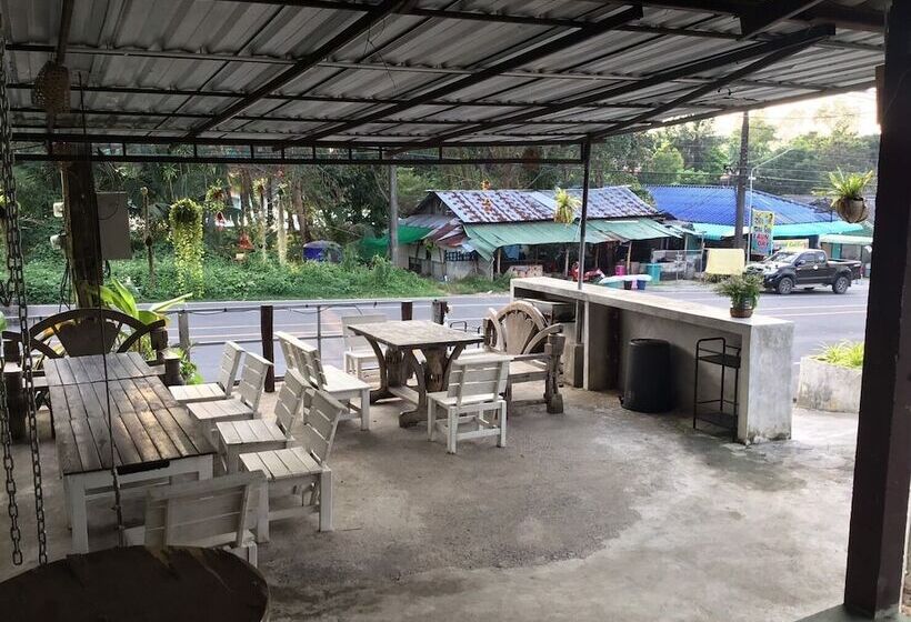 בית מלון כפרי Baan Aunrak Koh Chang