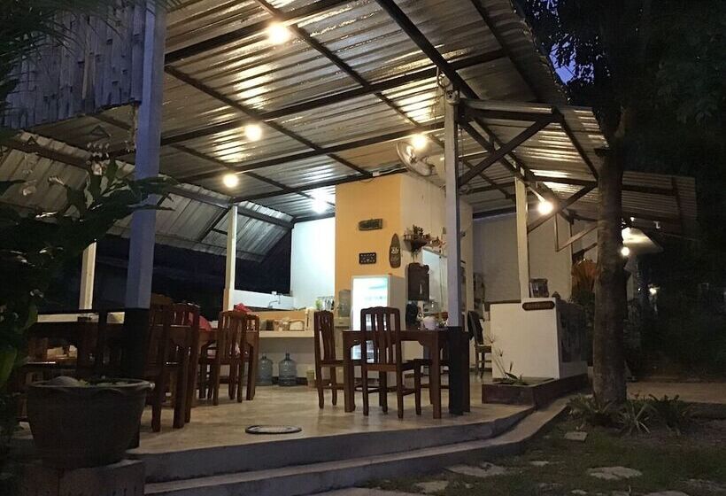 בית מלון כפרי Baan Aunrak Koh Chang