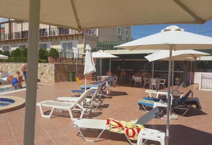 酒店 La Skalavista Ex Big Village